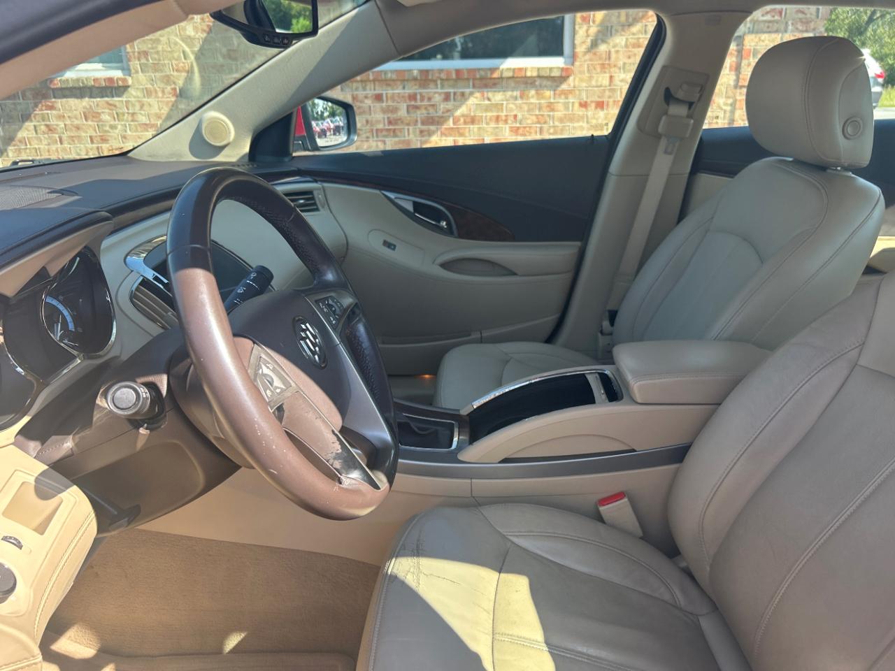Buick LaCrosse 4dr Sdn CXL FWD 2011