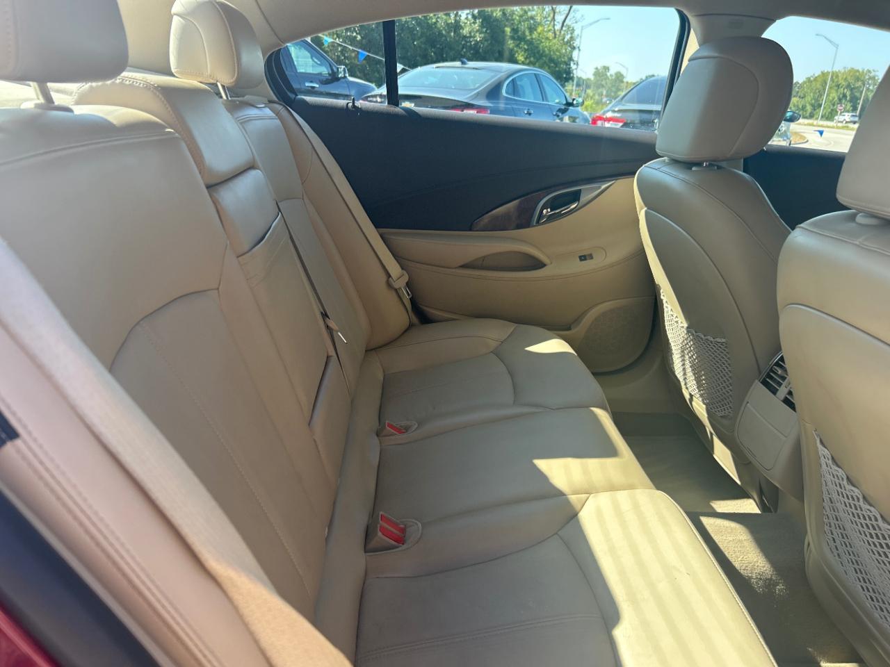 Buick LaCrosse 4dr Sdn CXL FWD 2011