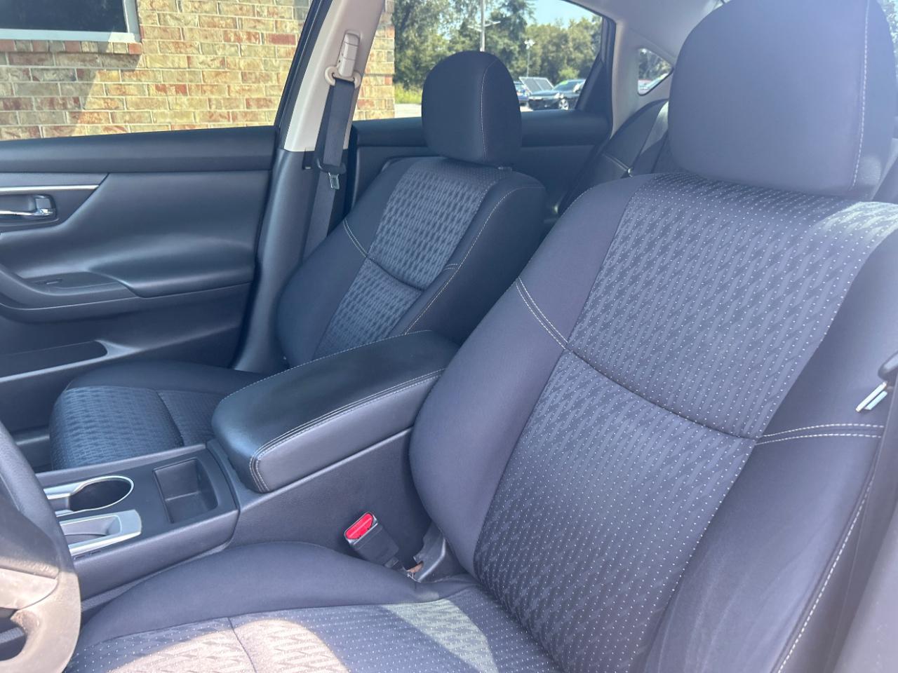 Nissan Altima 4dr Sdn I4 2.5 S 2016