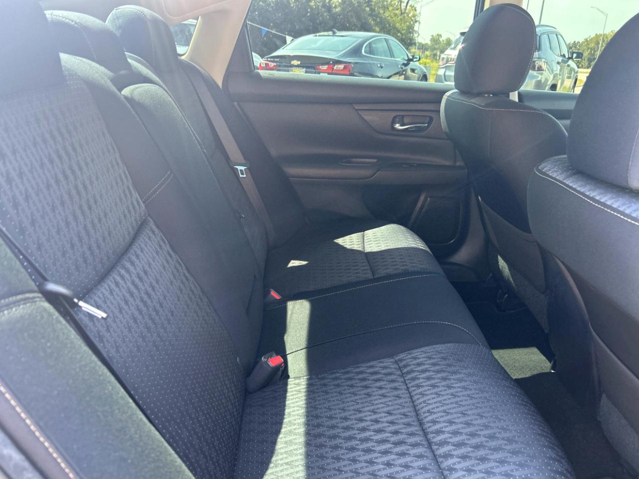 Nissan Altima 4dr Sdn I4 2.5 S 2016