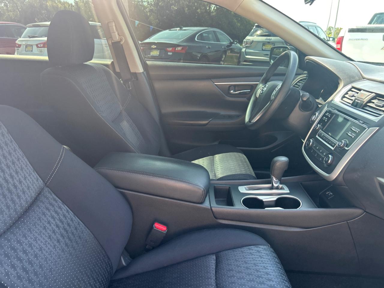 Nissan Altima 4dr Sdn I4 2.5 S 2016