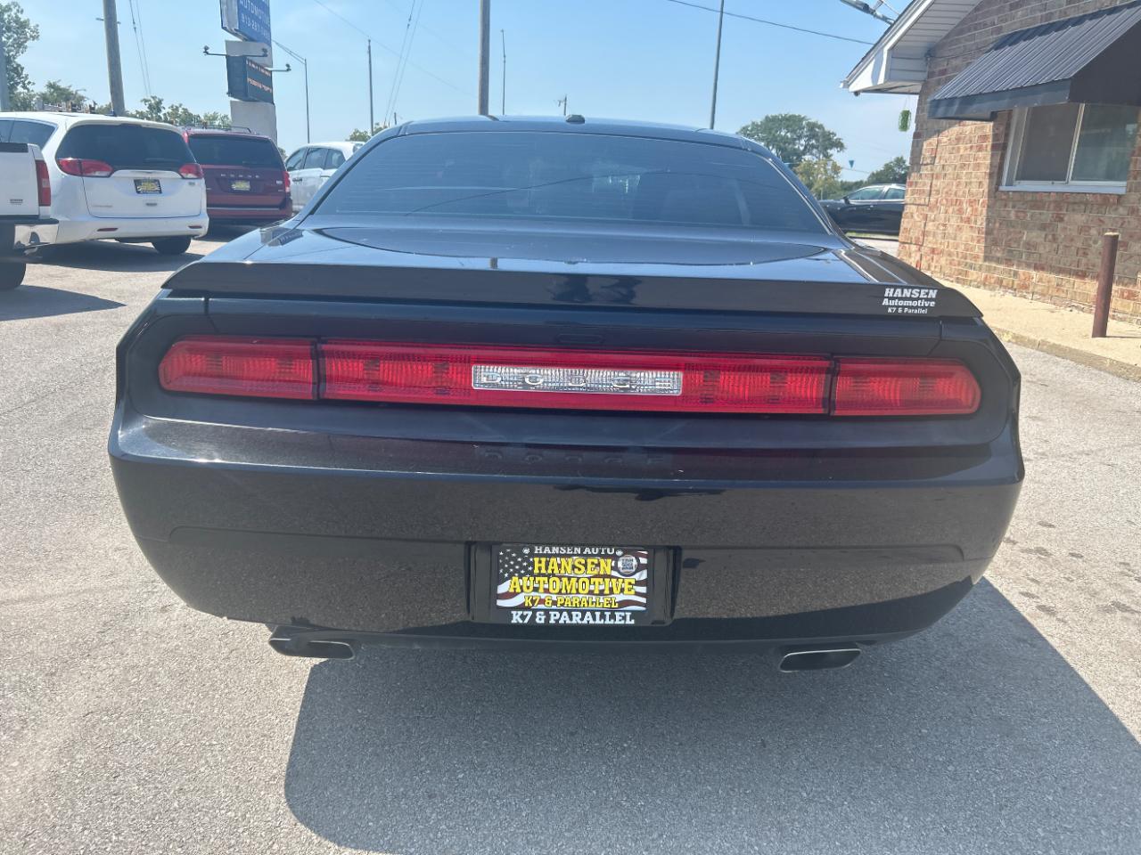 Dodge Challenger 2dr Cpe R/T 2011