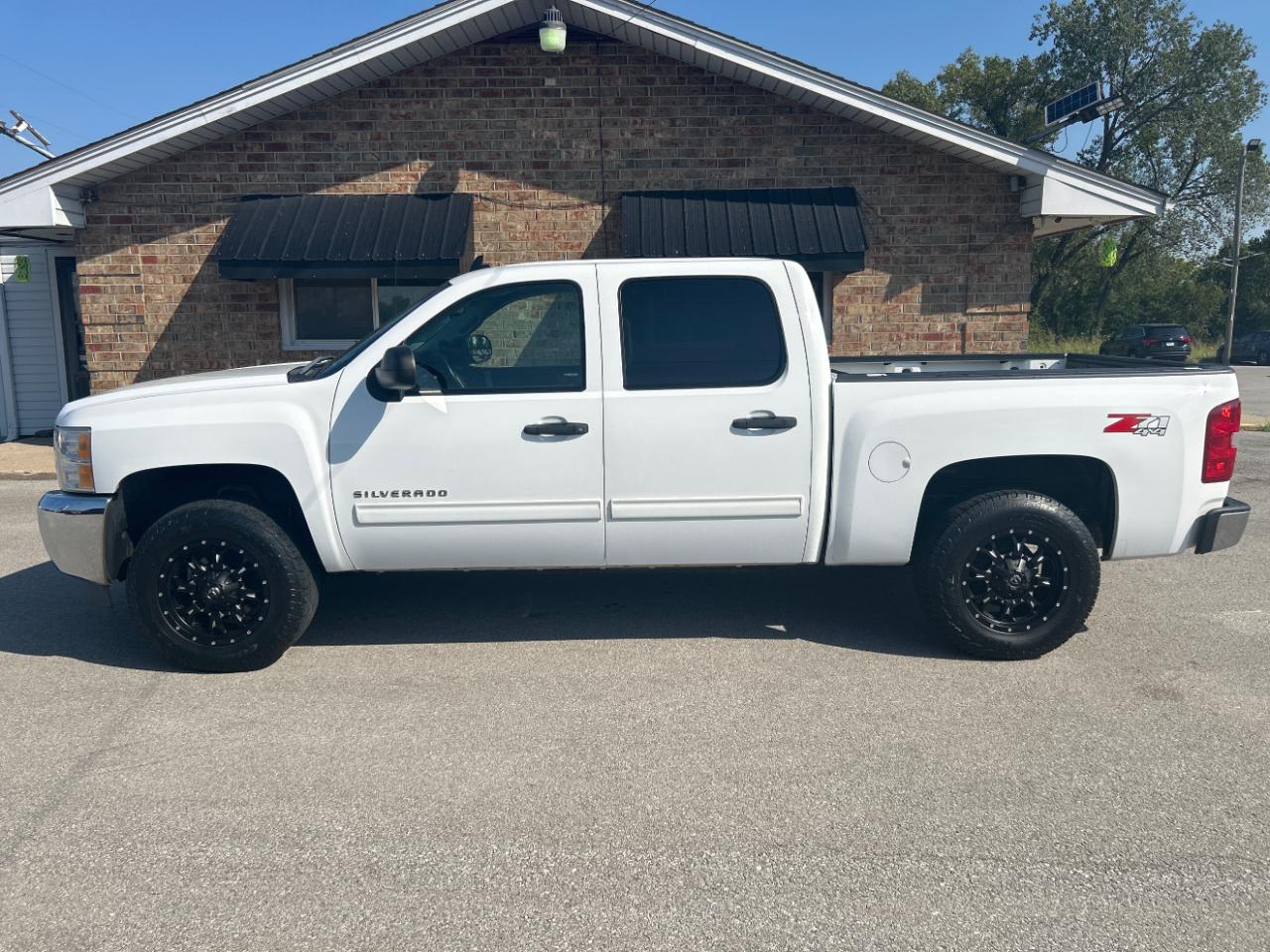 Chevrolet Silverado 1500 4WD Crew Cab 143.5" LT 2012