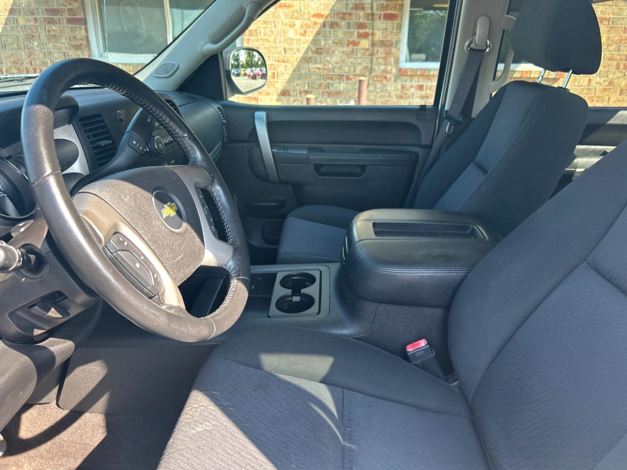 Chevrolet Silverado 1500 4WD Crew Cab 143.5" LT 2012