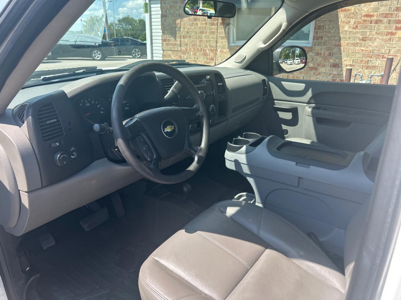 Chevrolet Silverado 1500 4WD Crew Cab 143.5" Work Truck 2013