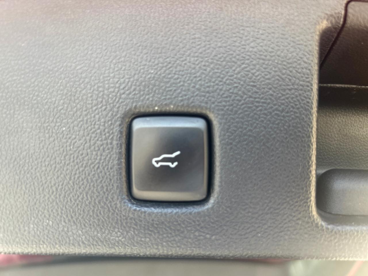Ford Escape Titanium Hybrid FWD 2021