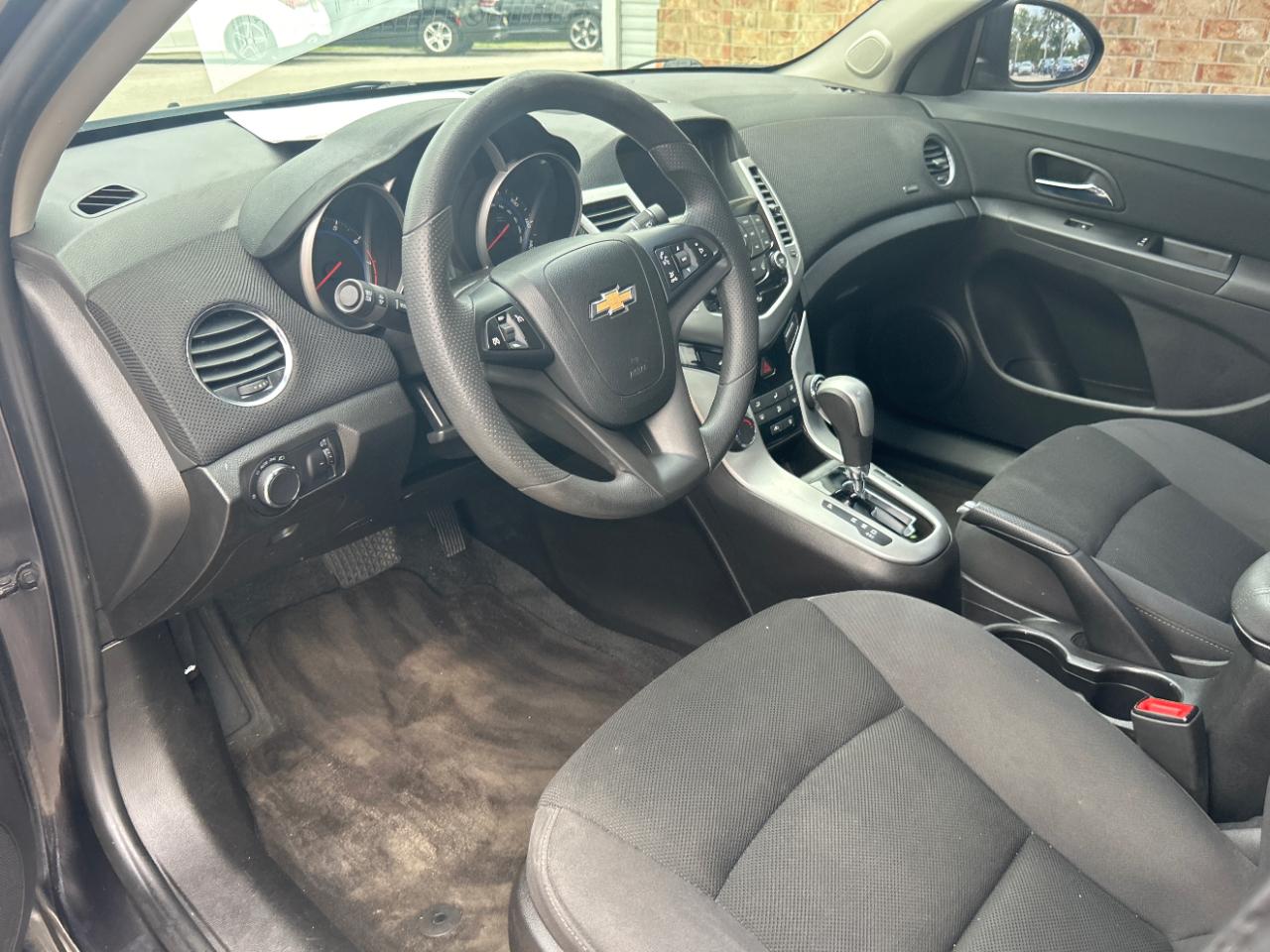 Chevrolet Cruze Limited 4dr Sdn Auto LT w/1LT 2016