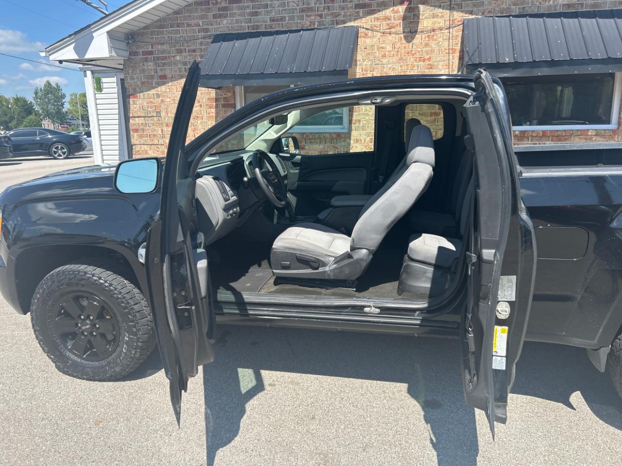GMC Canyon 4WD Ext Cab 128.3" 2016