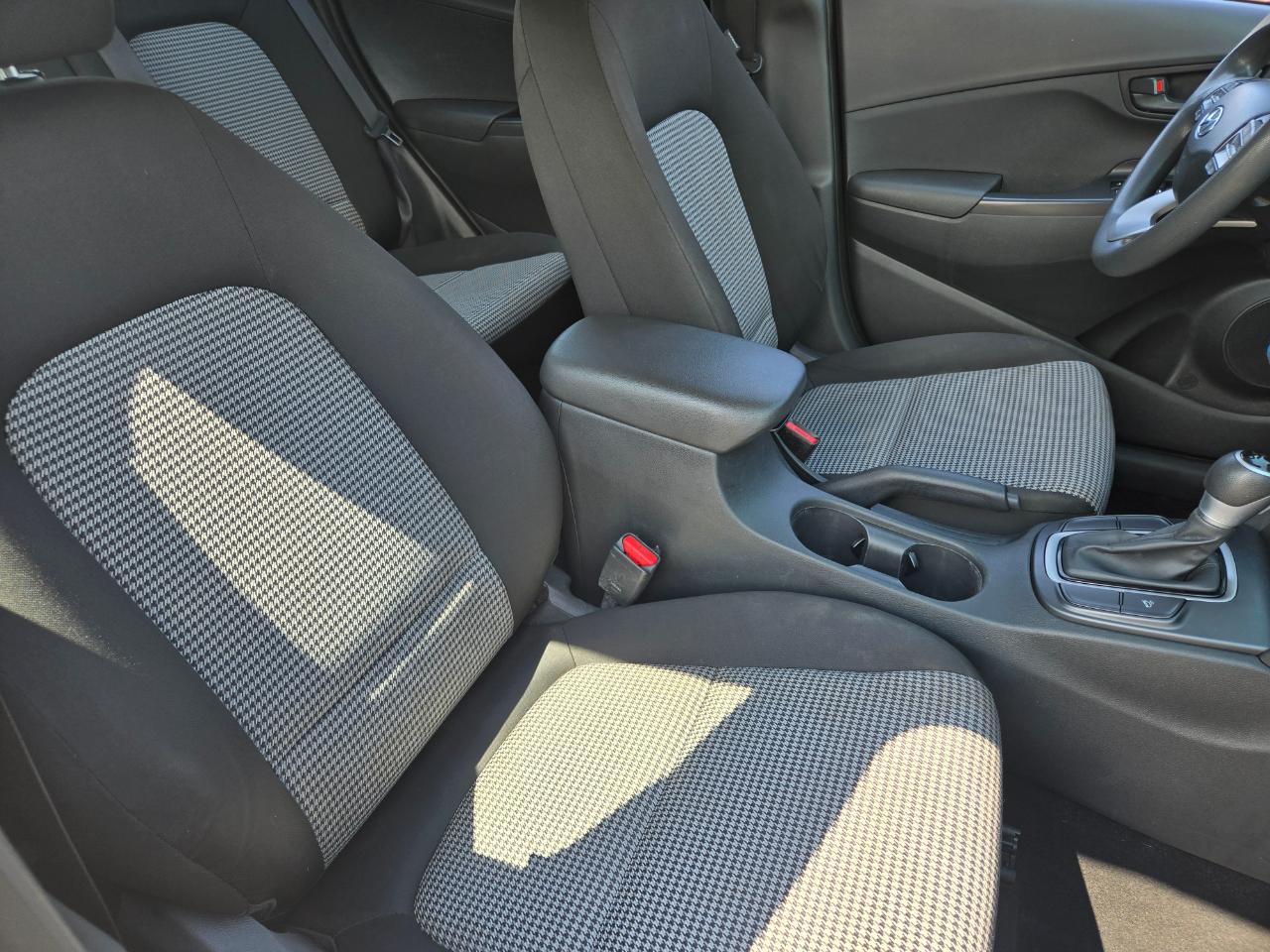 Hyundai Kona SE Auto FWD 2021