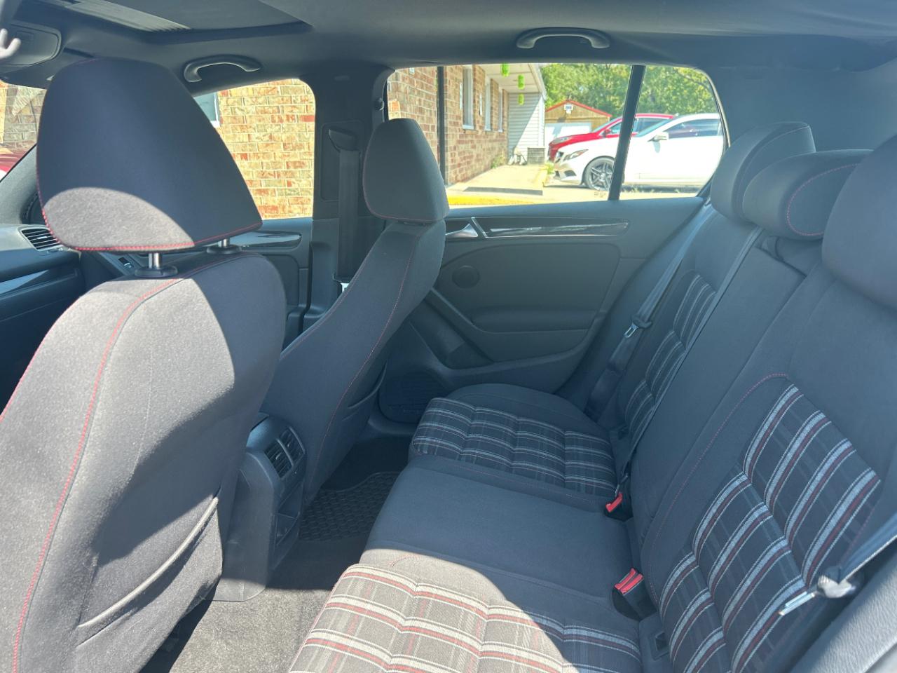 Volkswagen GTI 4dr HB Man 2011