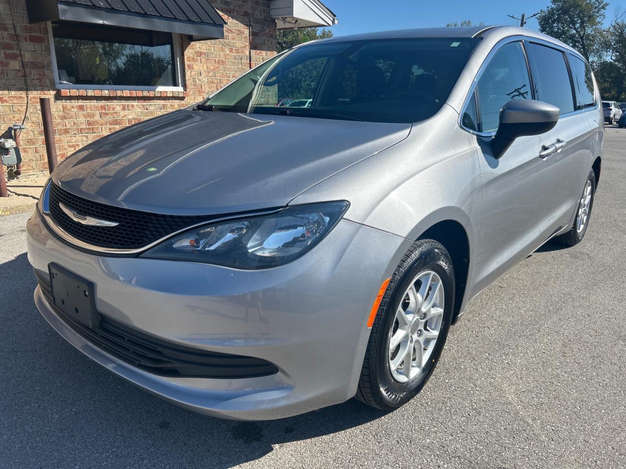 2017 Chrysler Pacifica Touring FWD