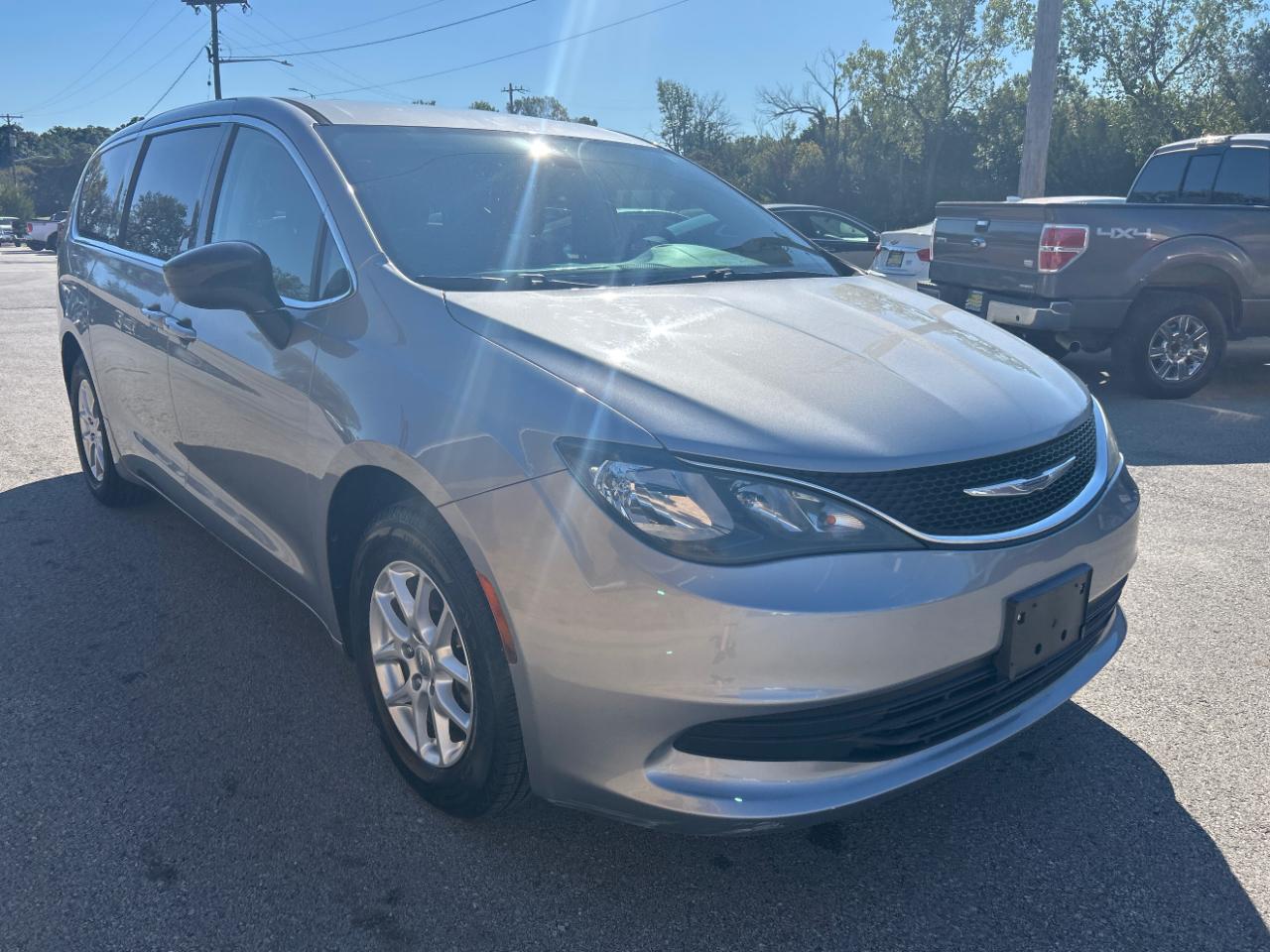 Chrysler Pacifica Touring FWD 2017