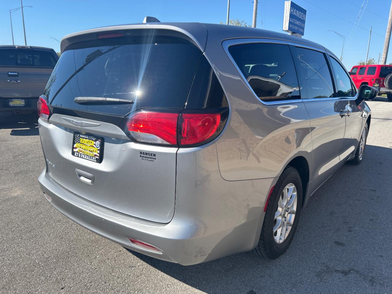 Chrysler Pacifica Touring FWD 2017