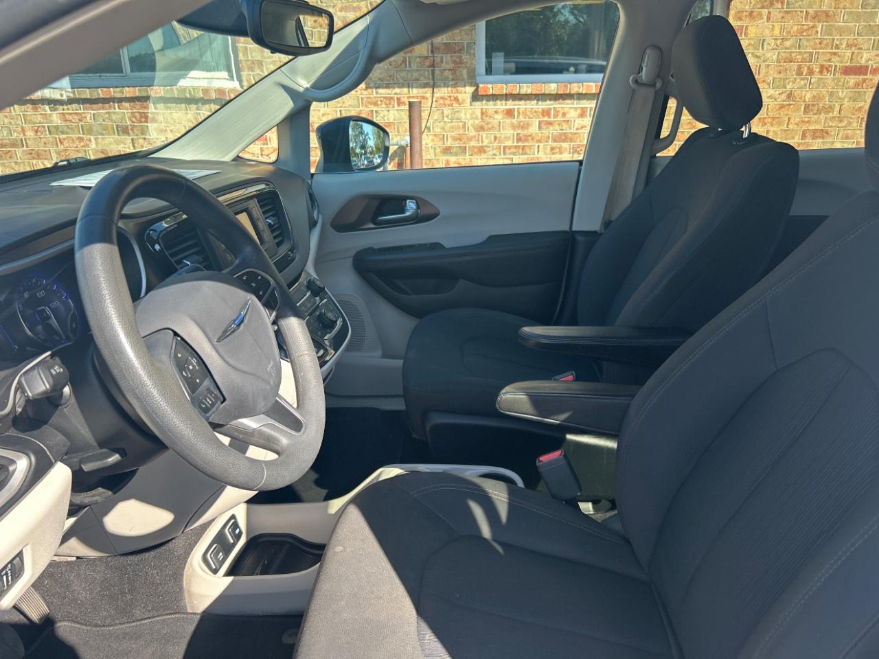 Chrysler Pacifica Touring FWD 2017