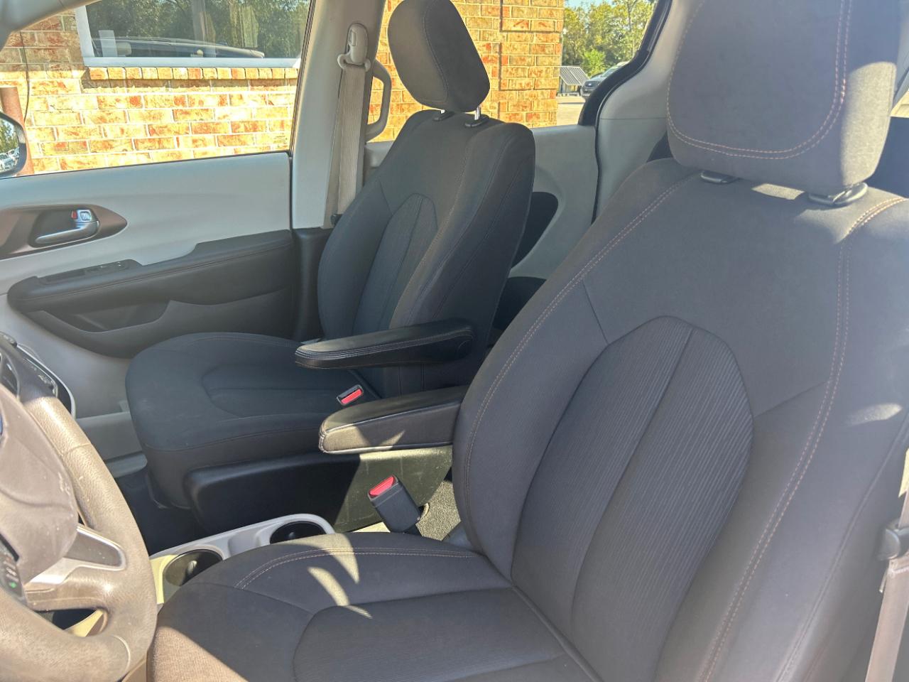 Chrysler Pacifica Touring FWD 2017
