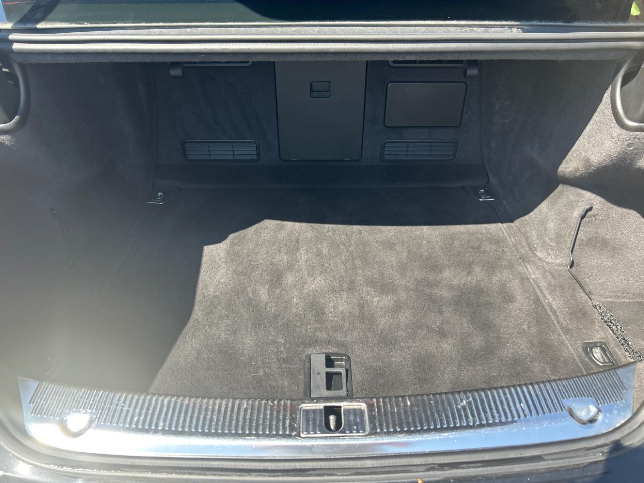 Audi A8 L 4dr Sdn 2012
