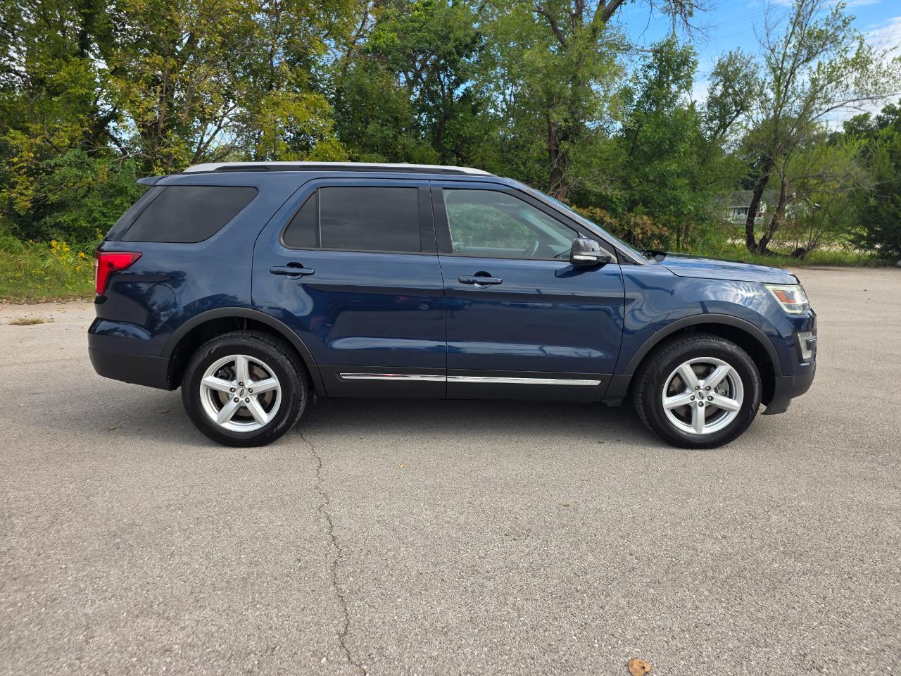 Ford Explorer XLT 4WD 2017