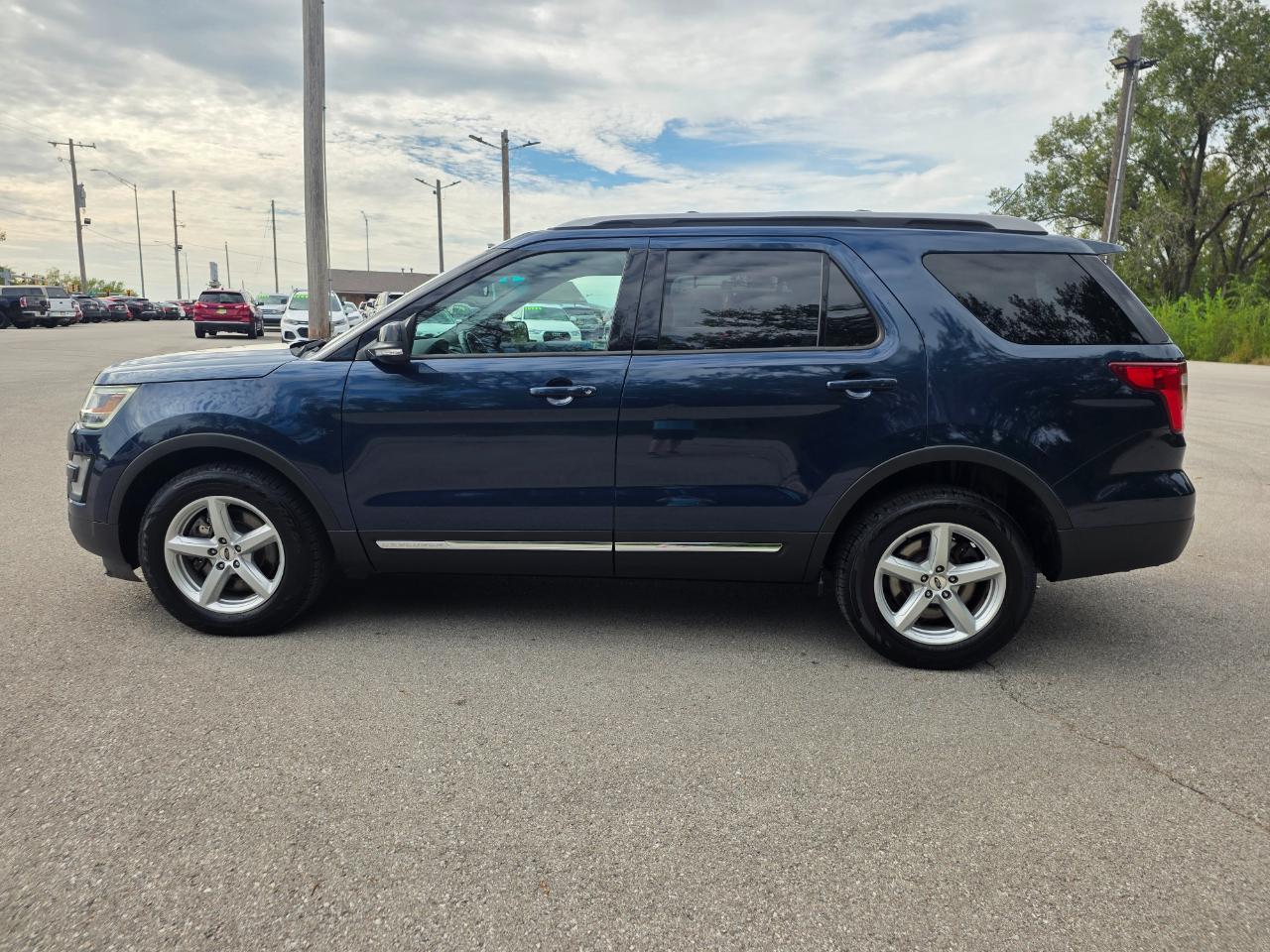 Ford Explorer XLT 4WD 2017