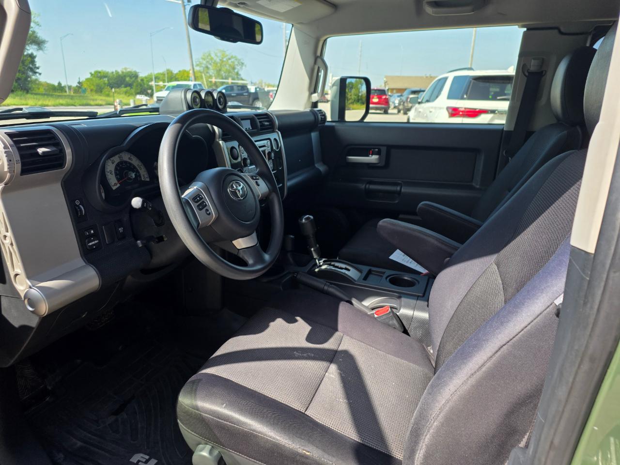 Toyota FJ Cruiser 4WD 4dr Auto (Natl) 2014