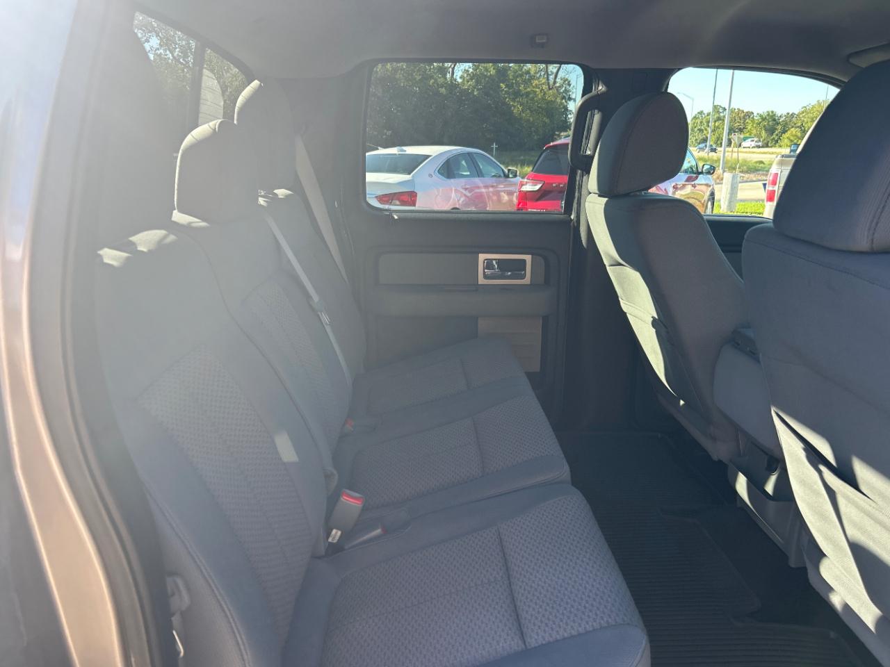Ford F-150 4WD SuperCrew 145" XL 2011