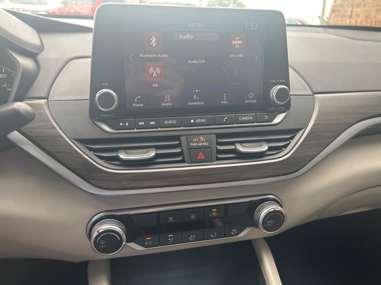 Nissan Altima photo 13