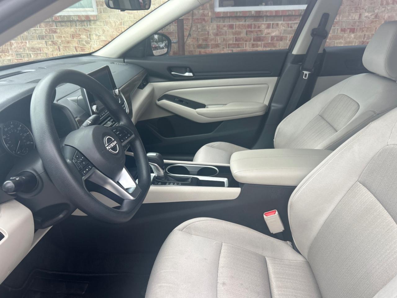 Nissan Altima photo 18