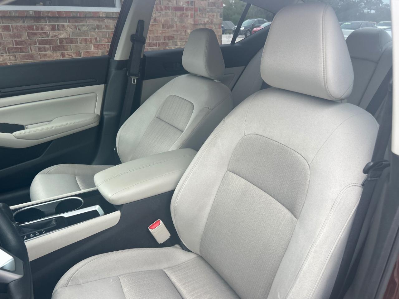 Nissan Altima photo 19
