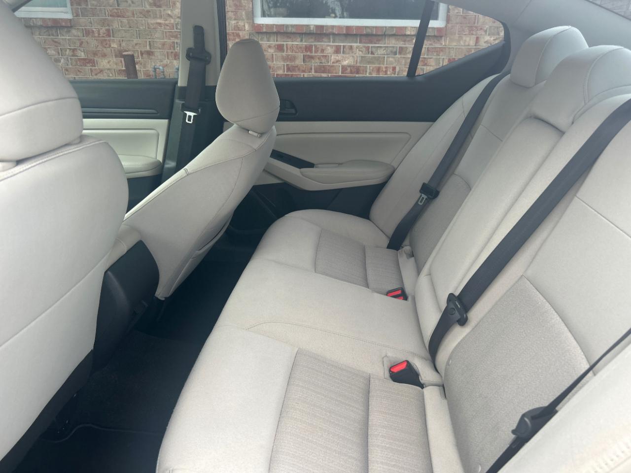 Nissan Altima photo 20