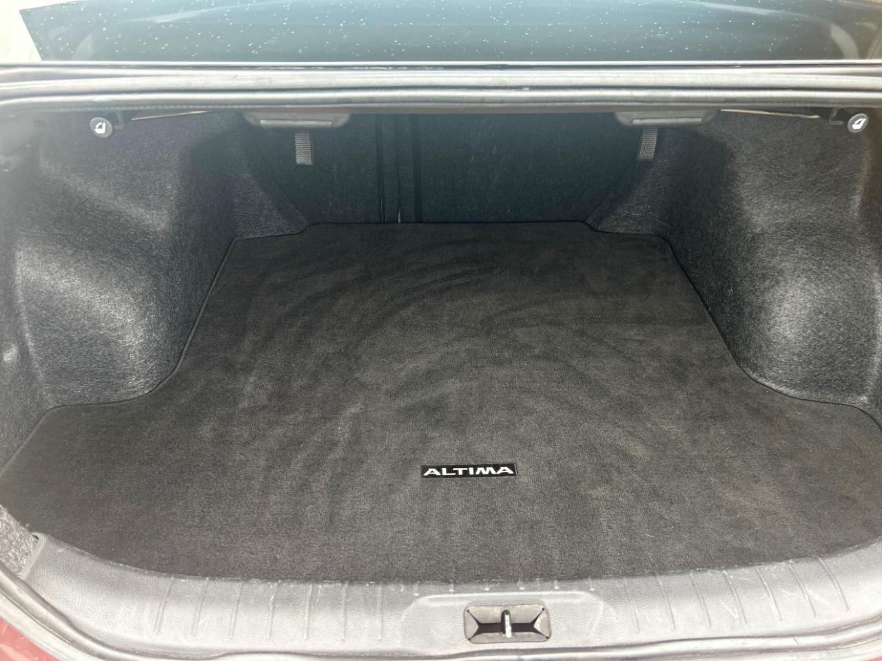 Nissan Altima photo 21