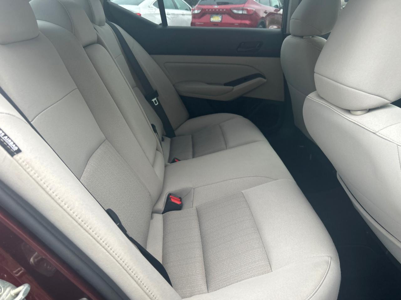 Nissan Altima photo 22