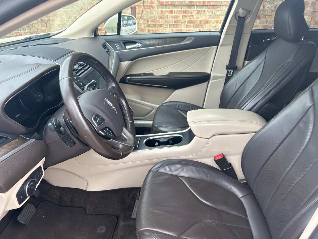 Lincoln MKC photo 19