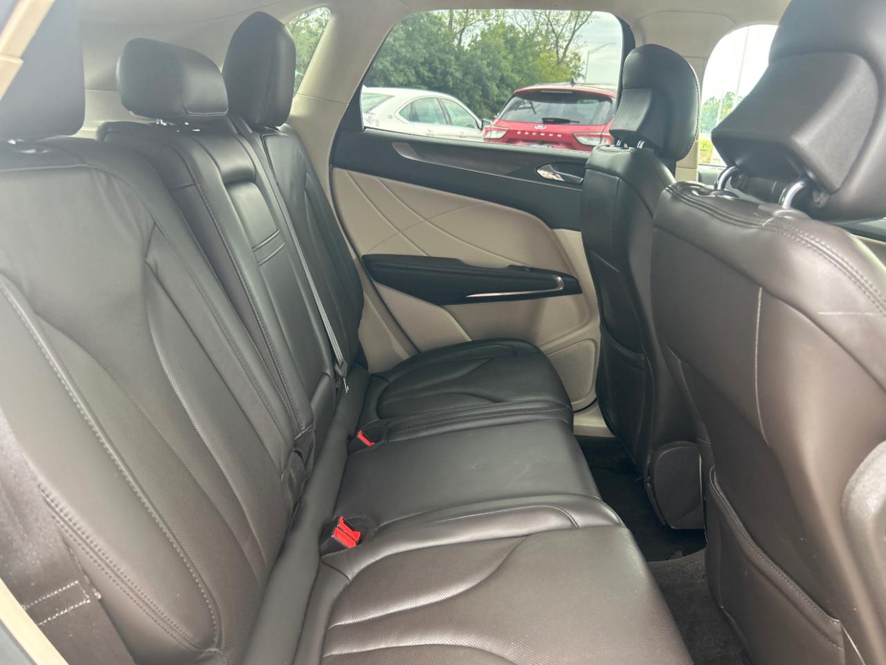 Lincoln MKC photo 25