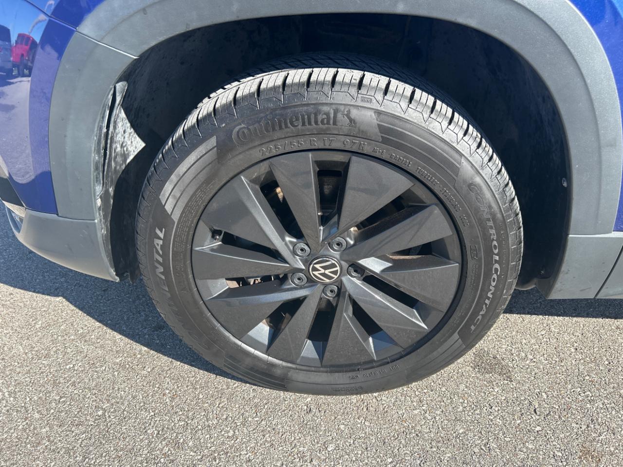 Volkswagen Taos photo 11