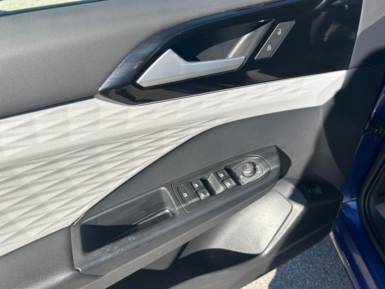 Volkswagen Taos photo 12