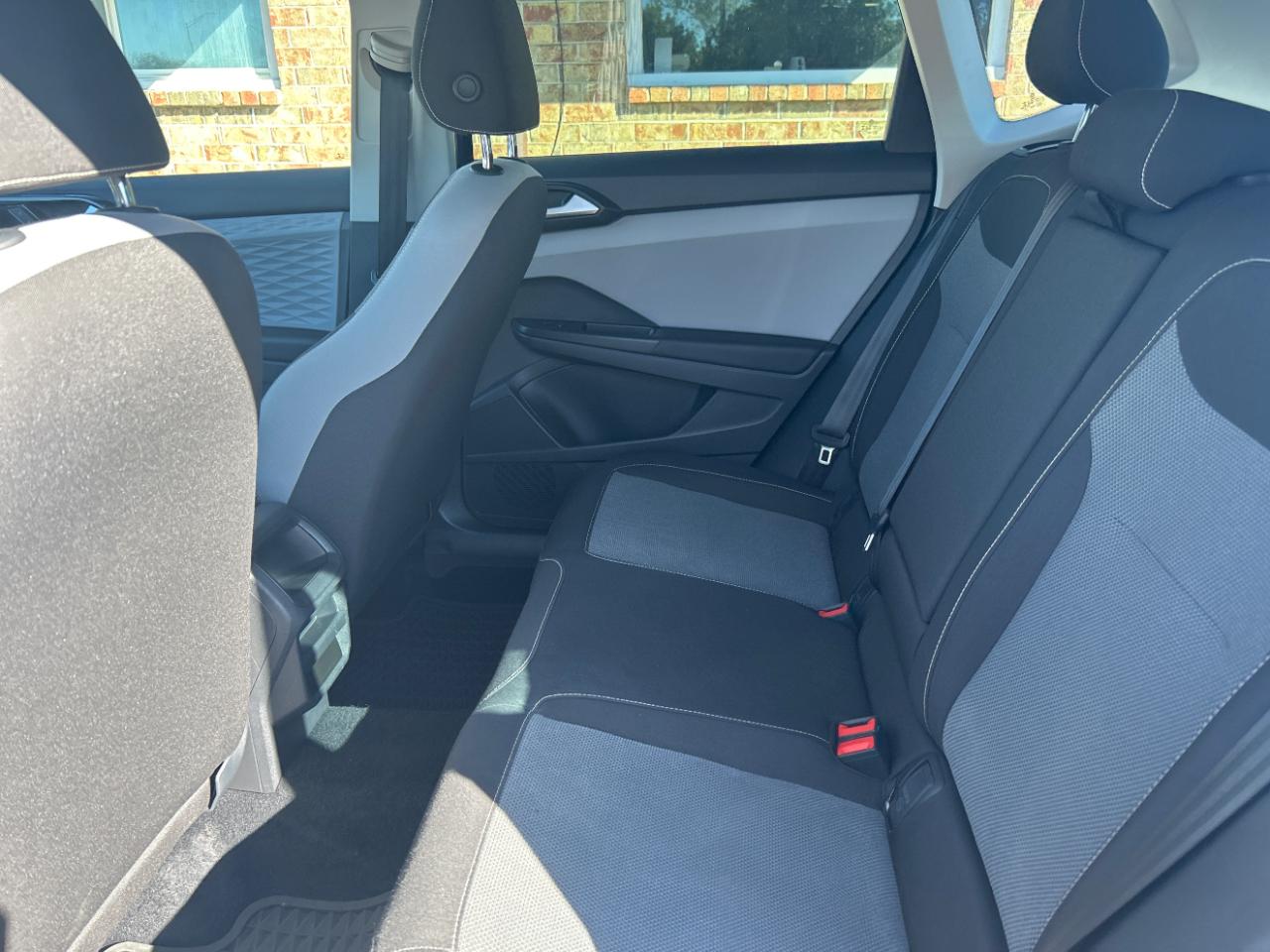 Volkswagen Taos photo 21