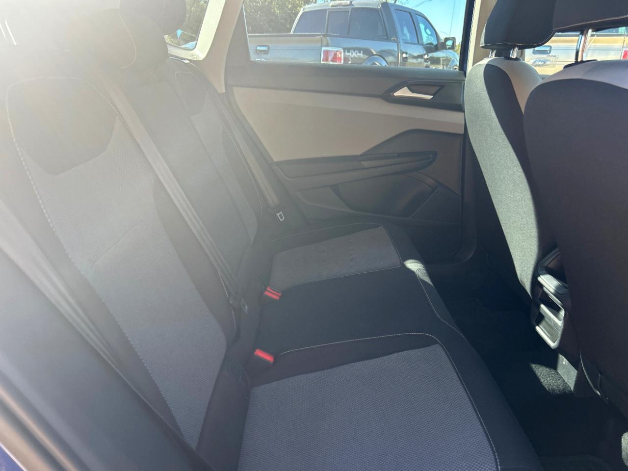 Volkswagen Taos photo 23