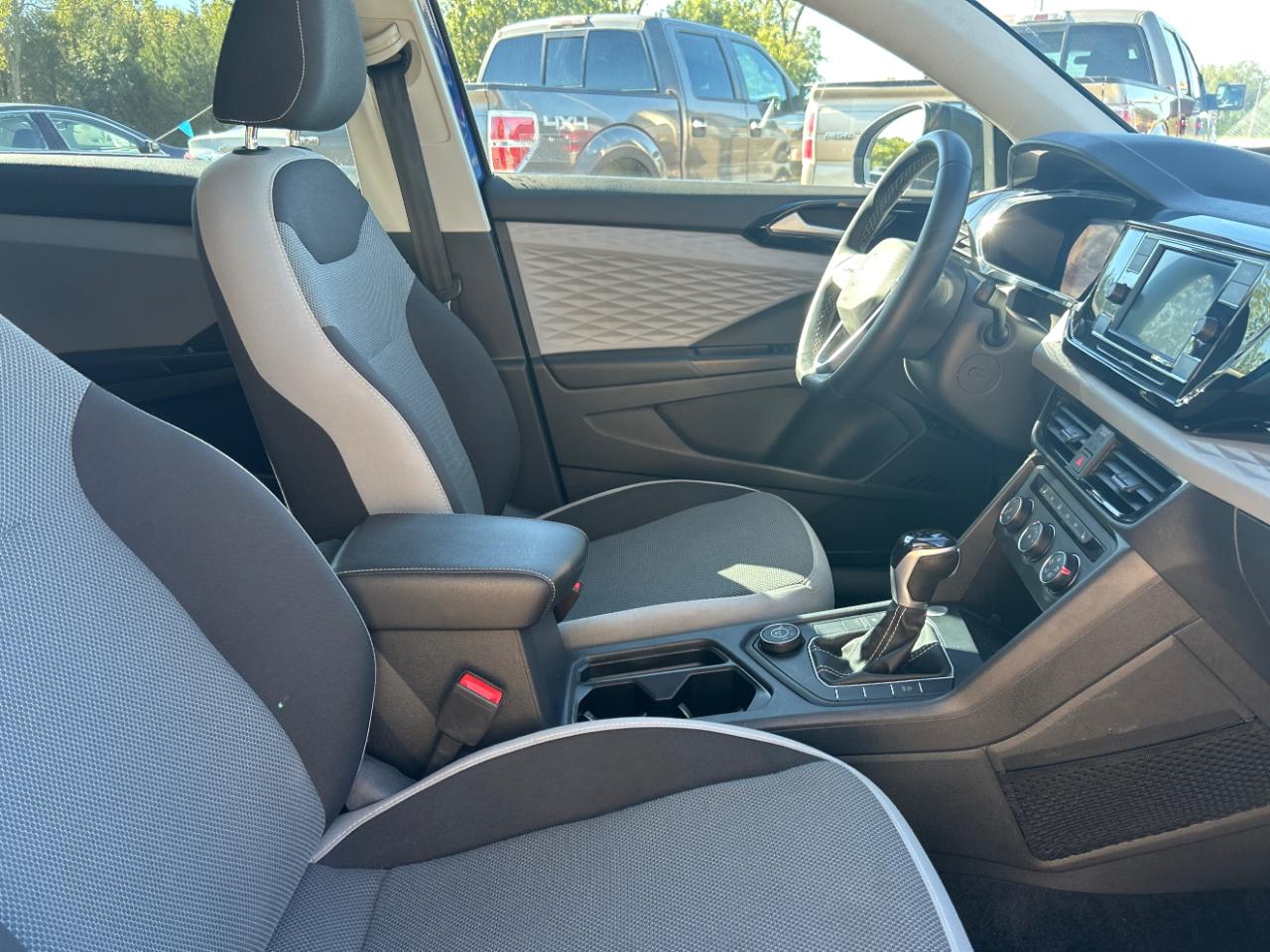 Volkswagen Taos photo 24