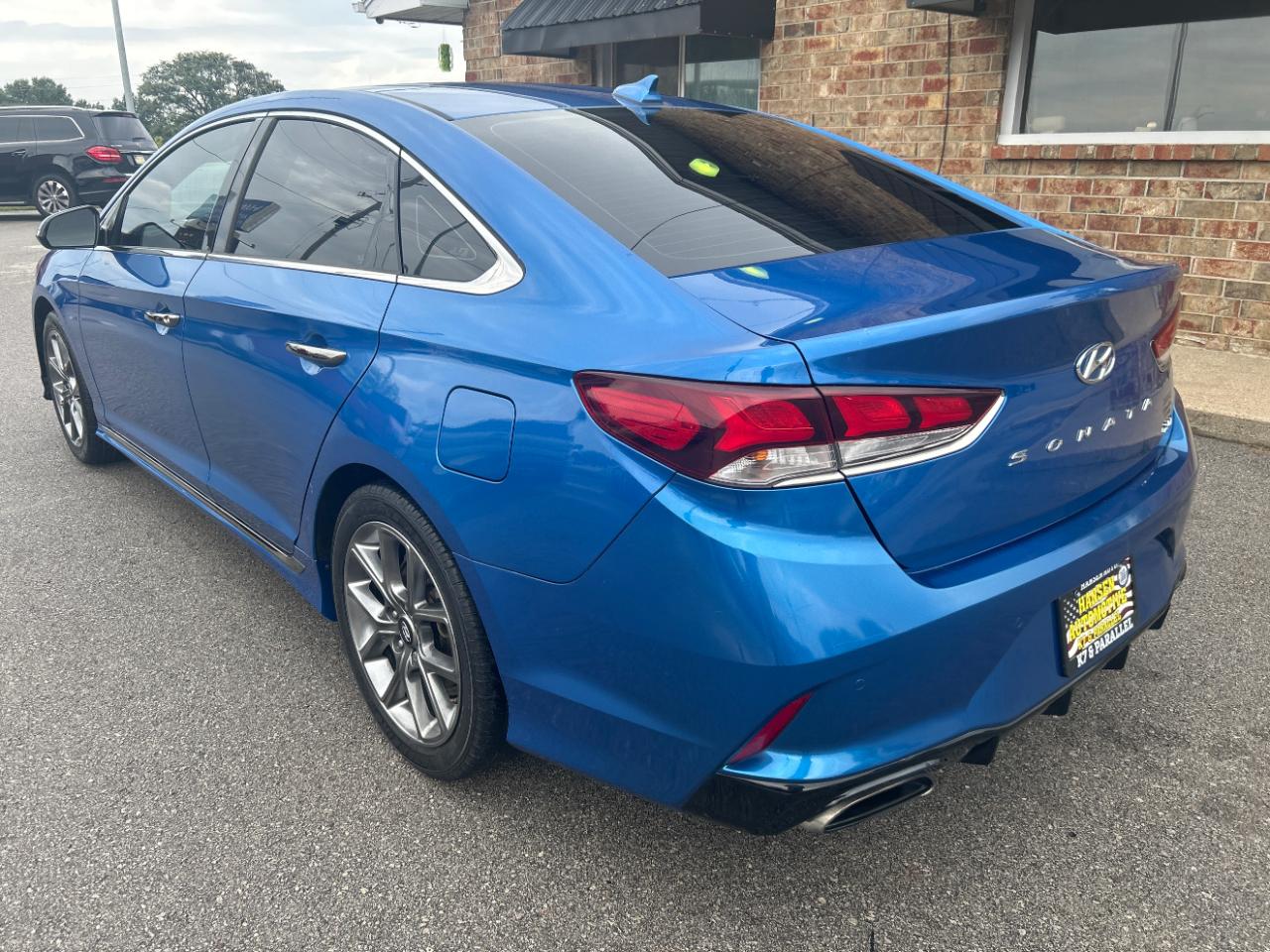 Hyundai Sonata photo 9
