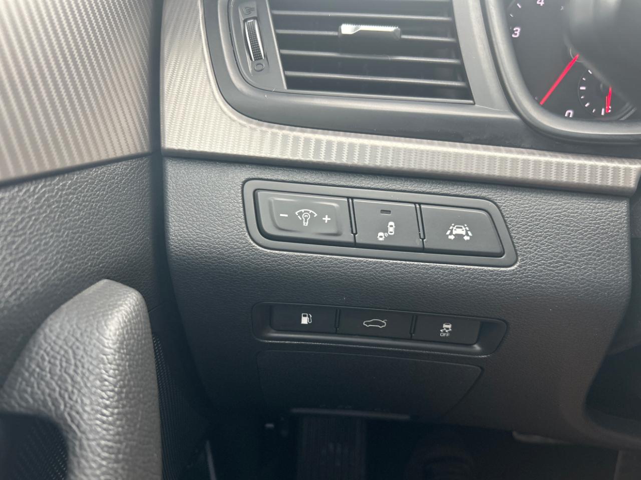 Hyundai Sonata photo 18