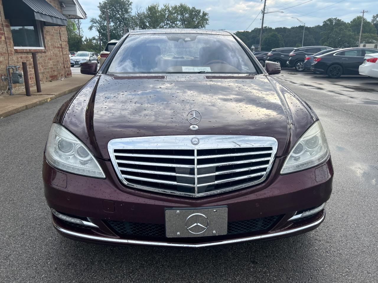 Mercedes-Benz S-Class photo 2