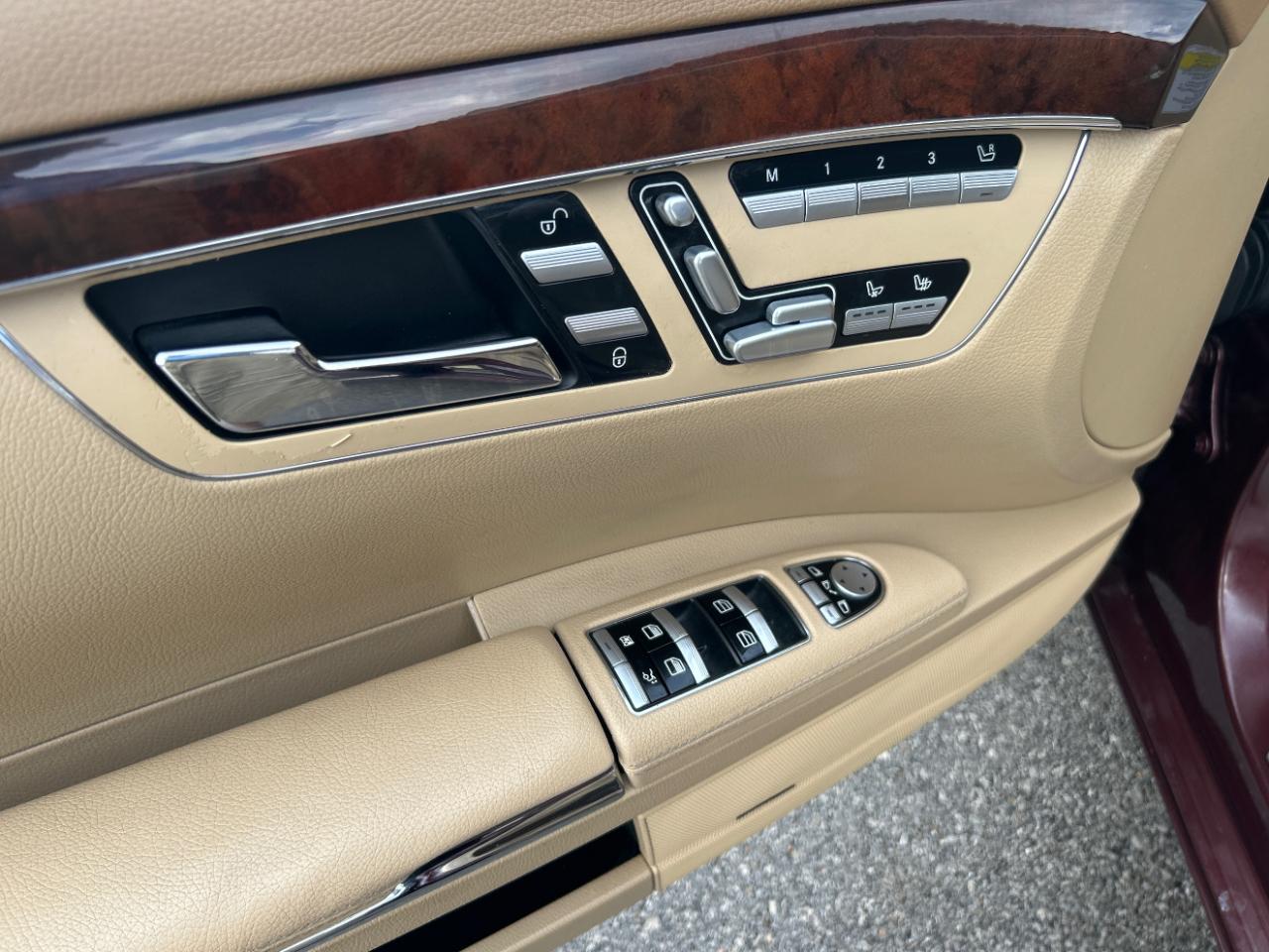 Mercedes-Benz S-Class photo 12