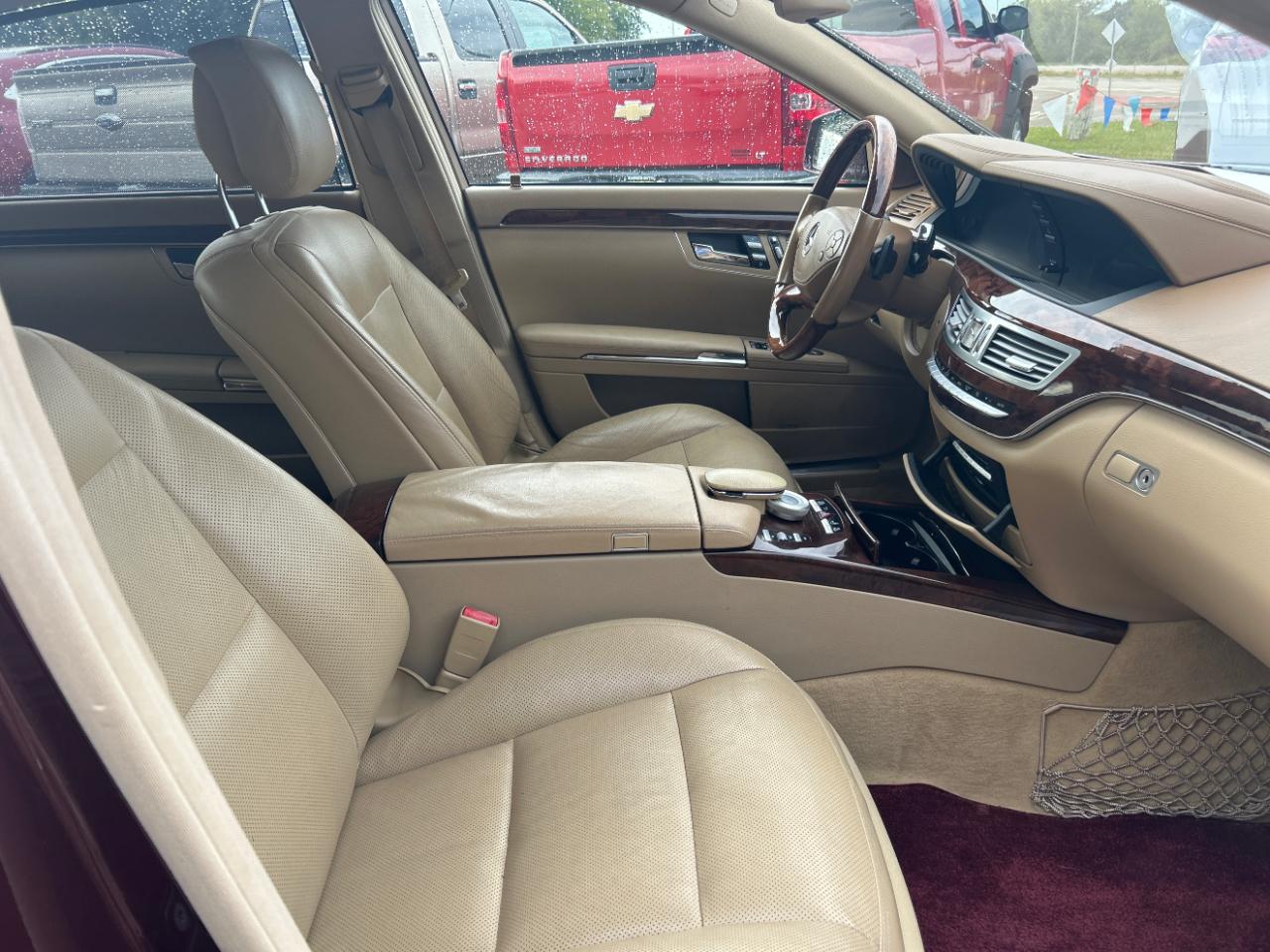 Mercedes-Benz S-Class photo 26