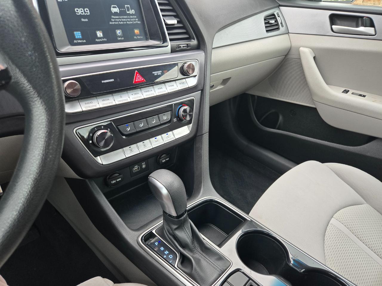 Hyundai Sonata photo 15