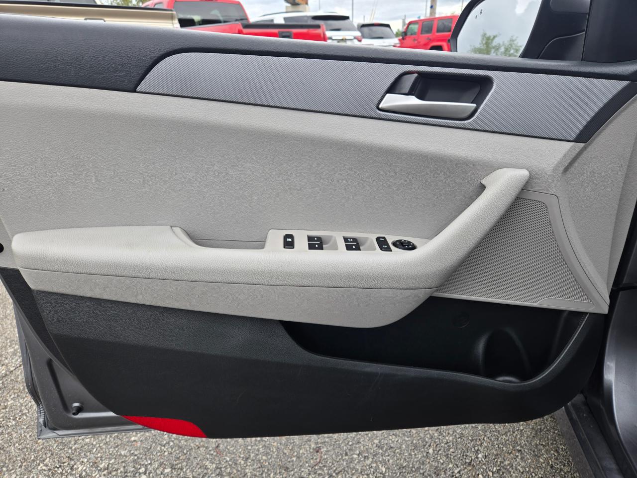Hyundai Sonata photo 16
