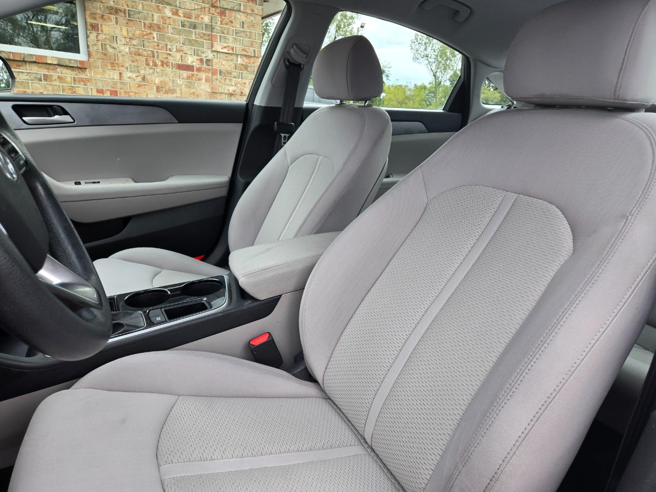 Hyundai Sonata photo 19