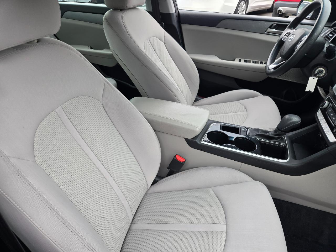 Hyundai Sonata photo 21