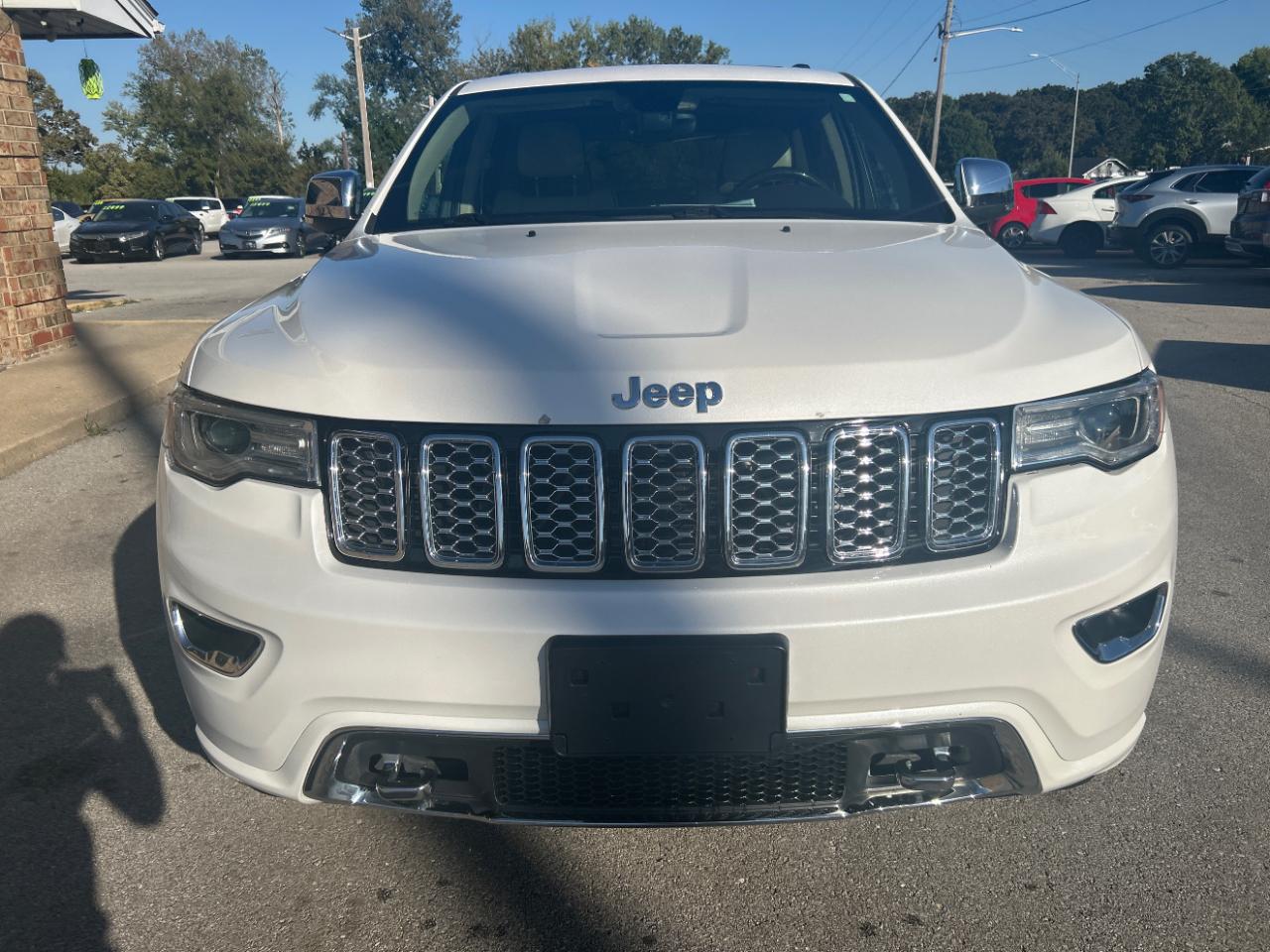 Jeep Grand Cherokee photo 2