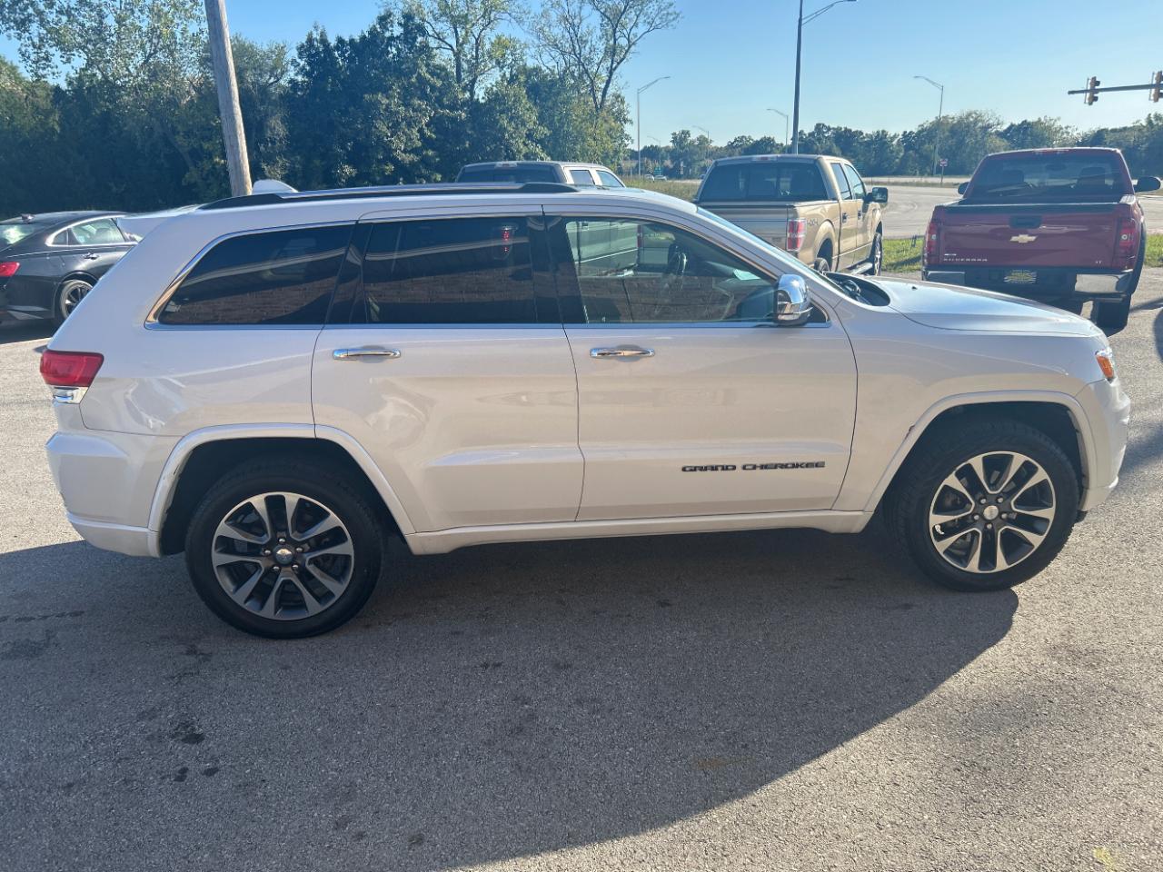Jeep Grand Cherokee photo 4