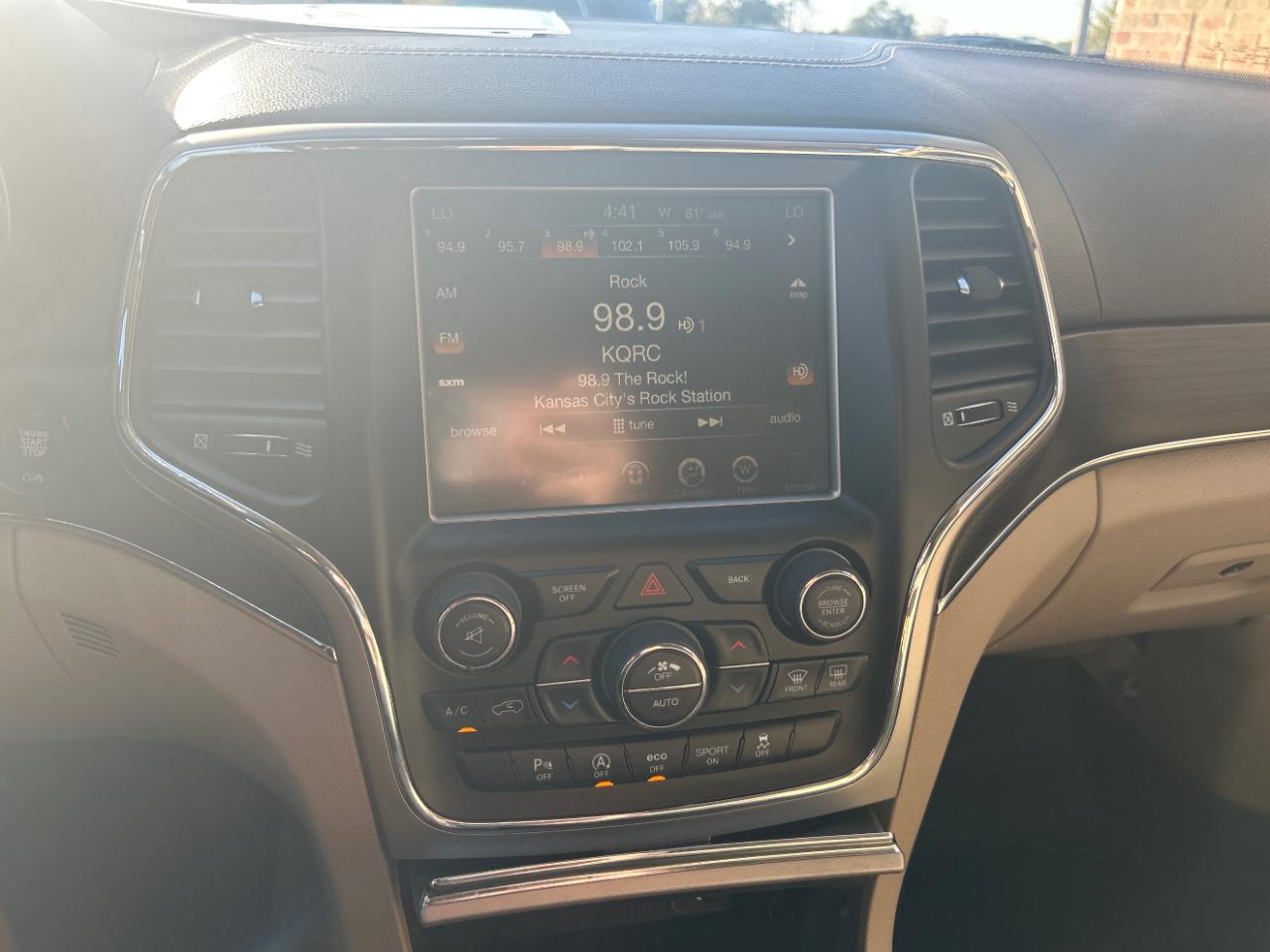 Jeep Grand Cherokee photo 13
