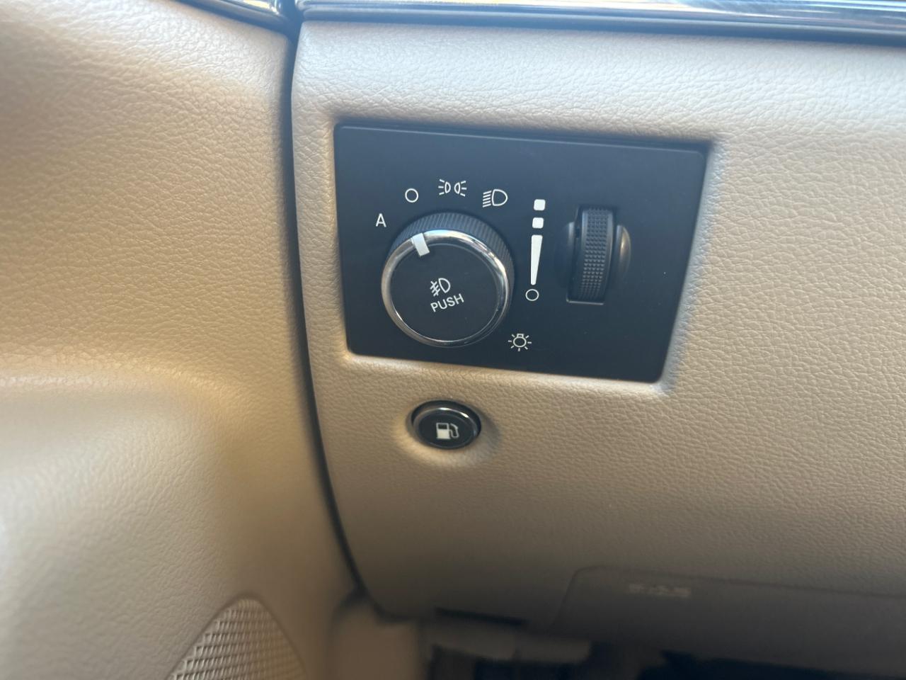 Jeep Grand Cherokee photo 18